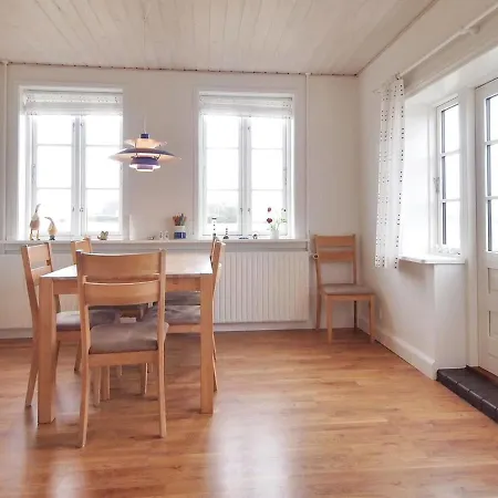 Store - 700m From The Sea By Interhome